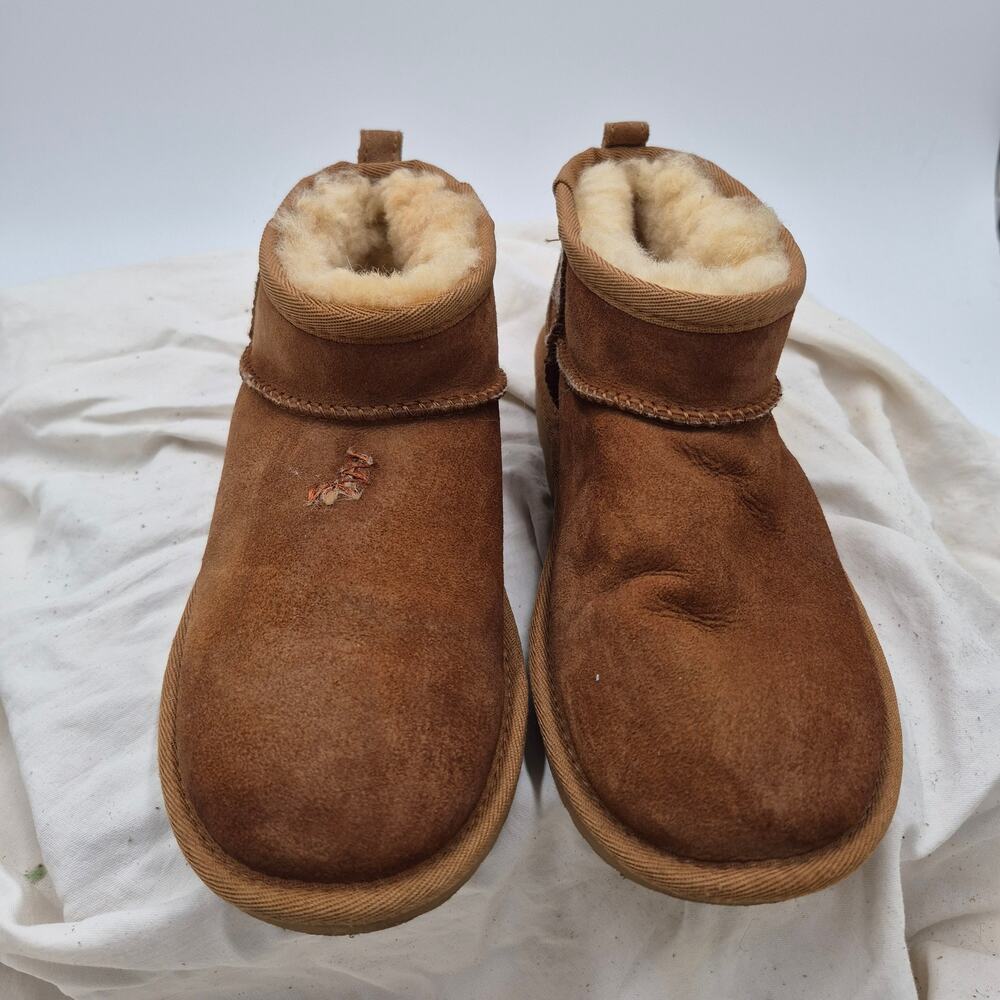 UGG Classic Ultra Mini Boots Slipper Kids' Chestnut Size 4